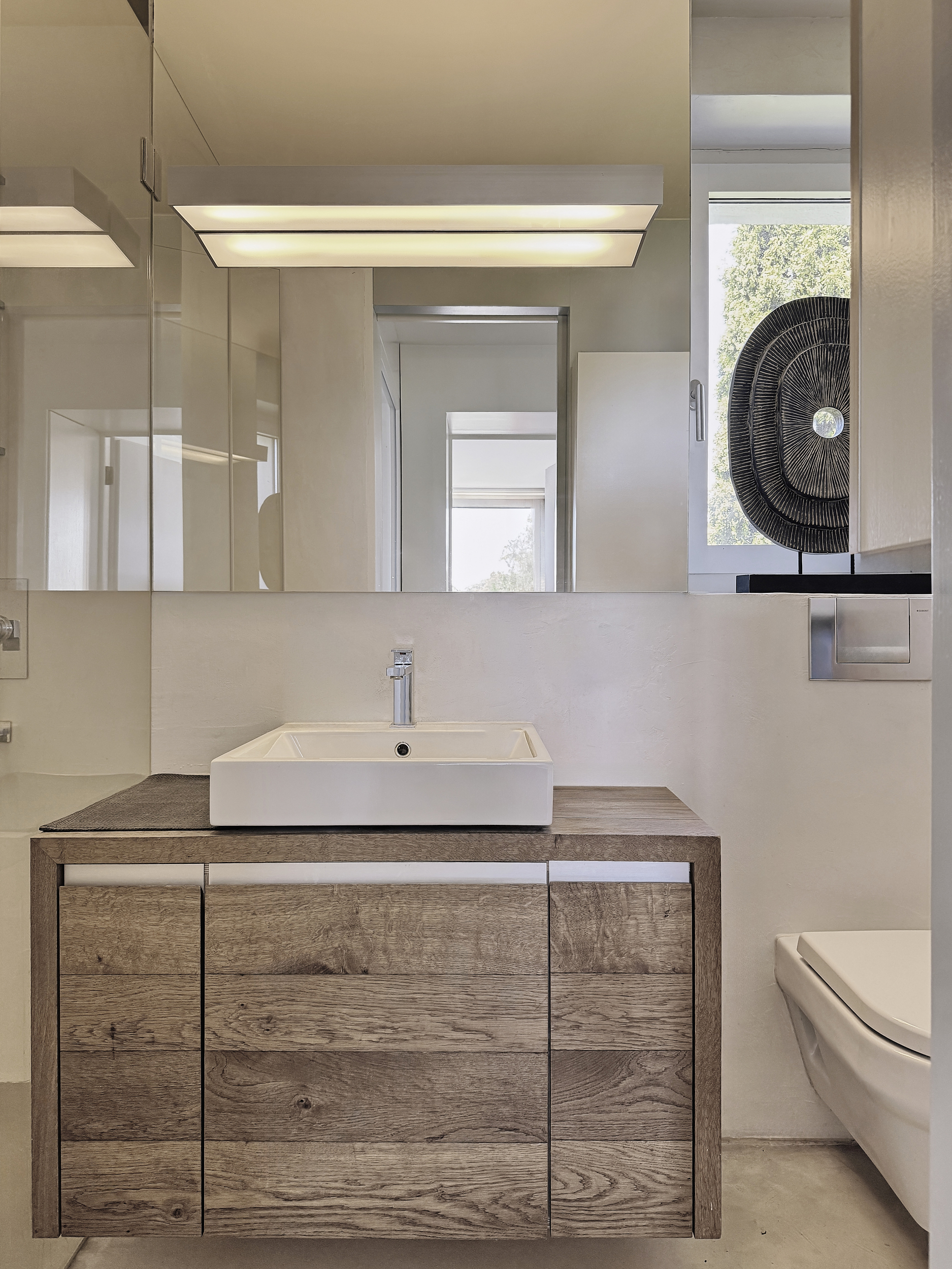 2nd bathroom.
