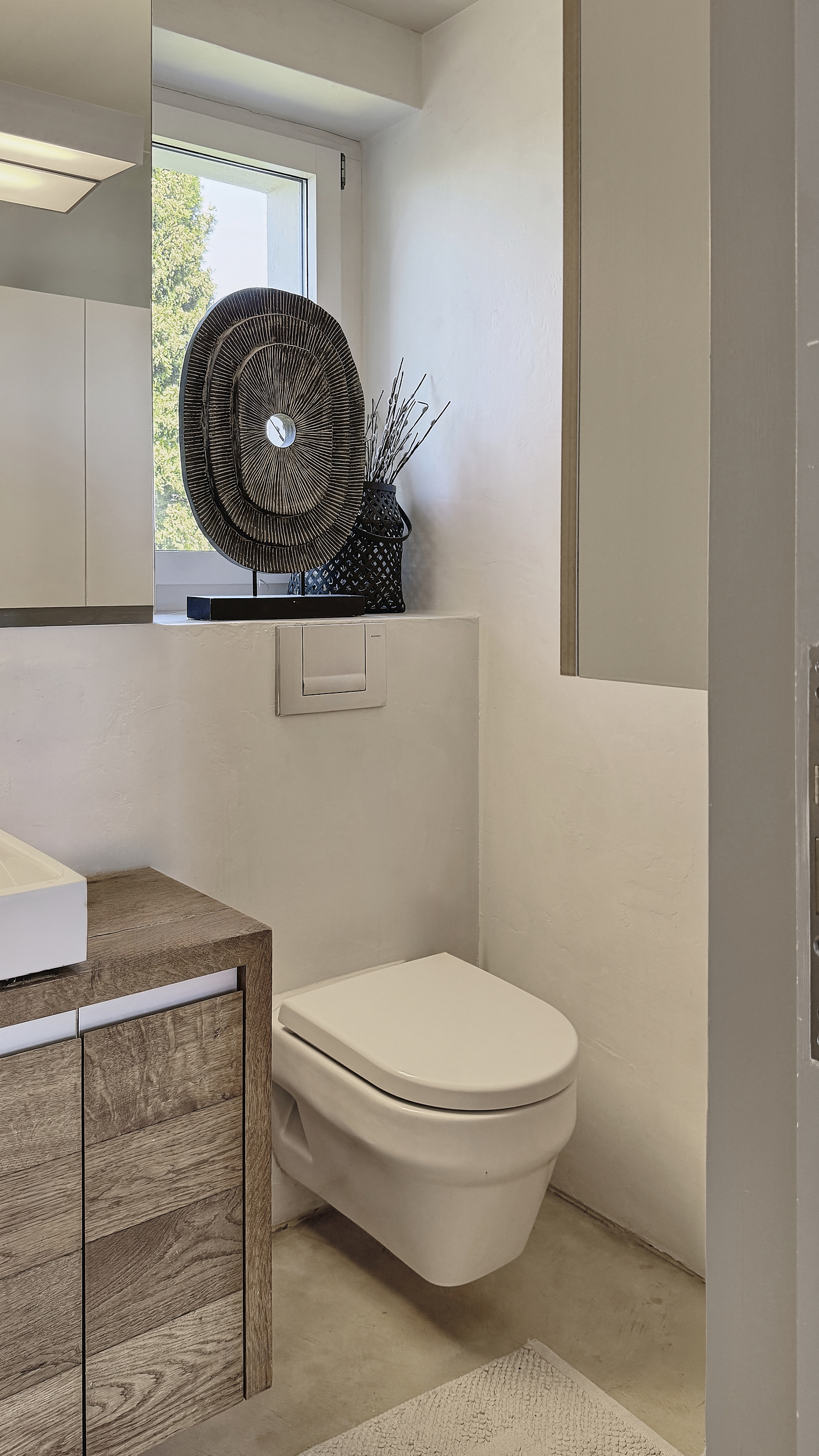 2nd bathroom