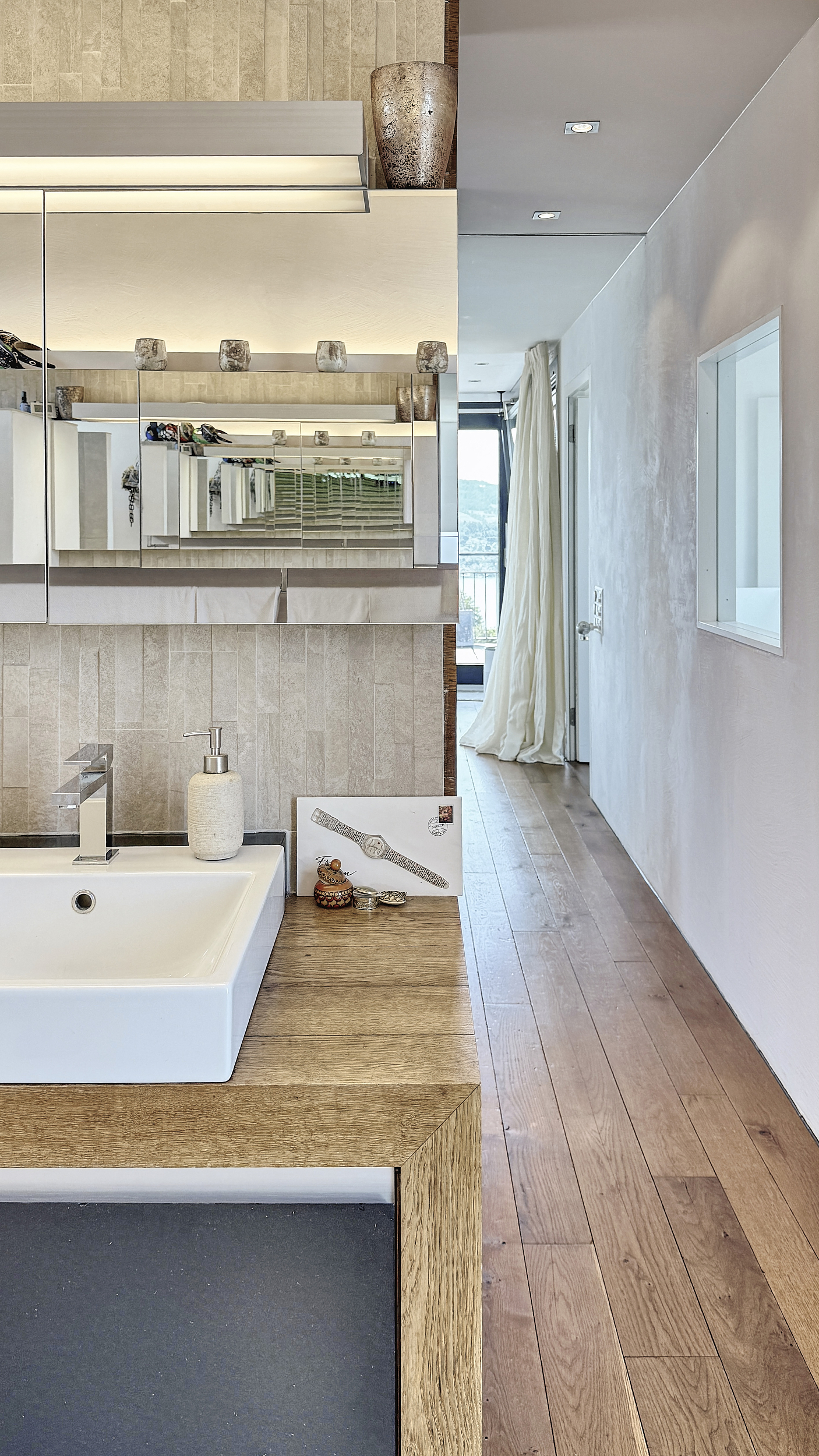 Ensuite bathroom on top floor.